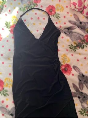 Opera halter v dress